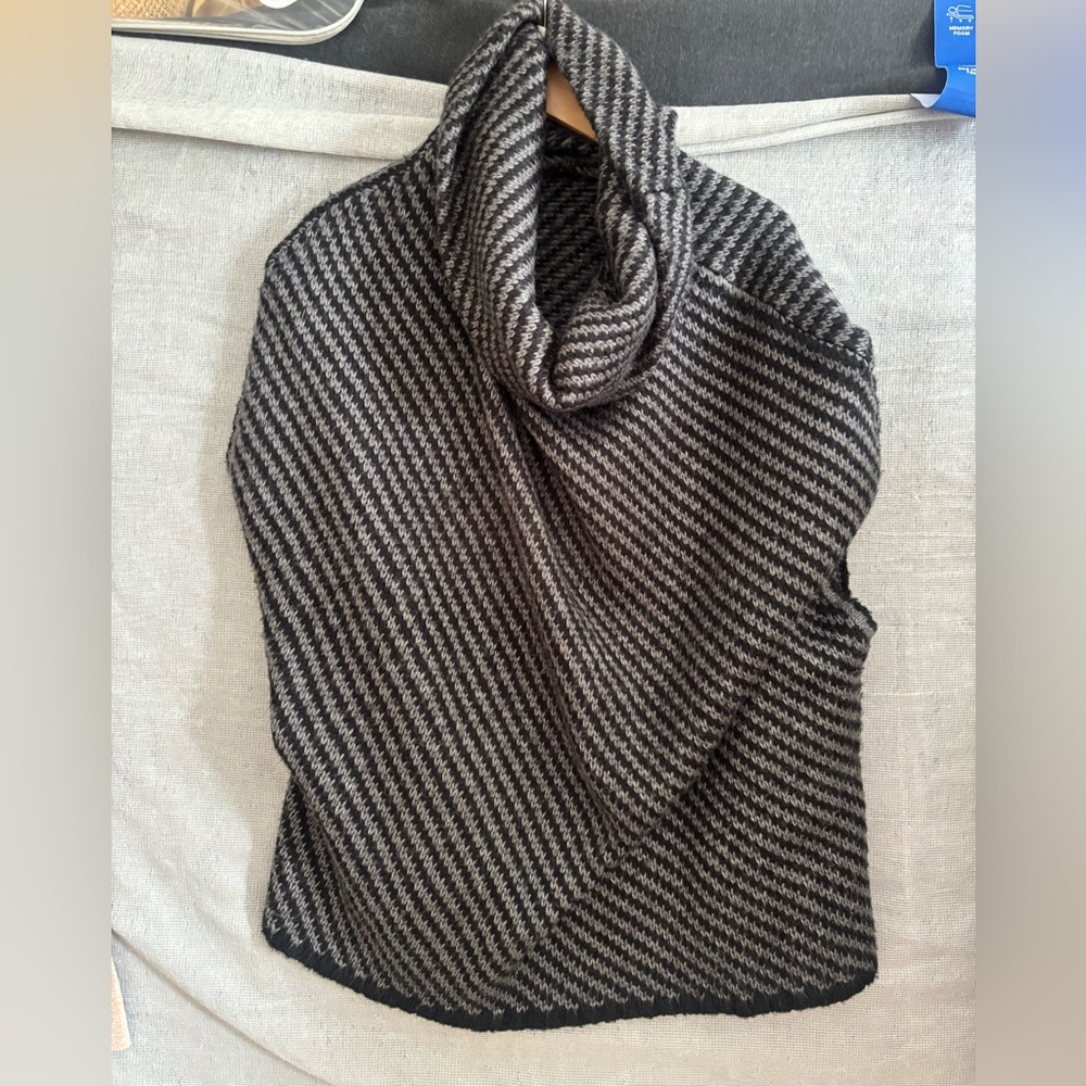 GAP Charcoal and Black Knit Sweater Cape